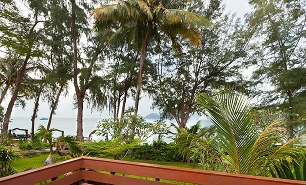 Paradise Pearl Bungalows Phi Phi-öarna Exteriör bild